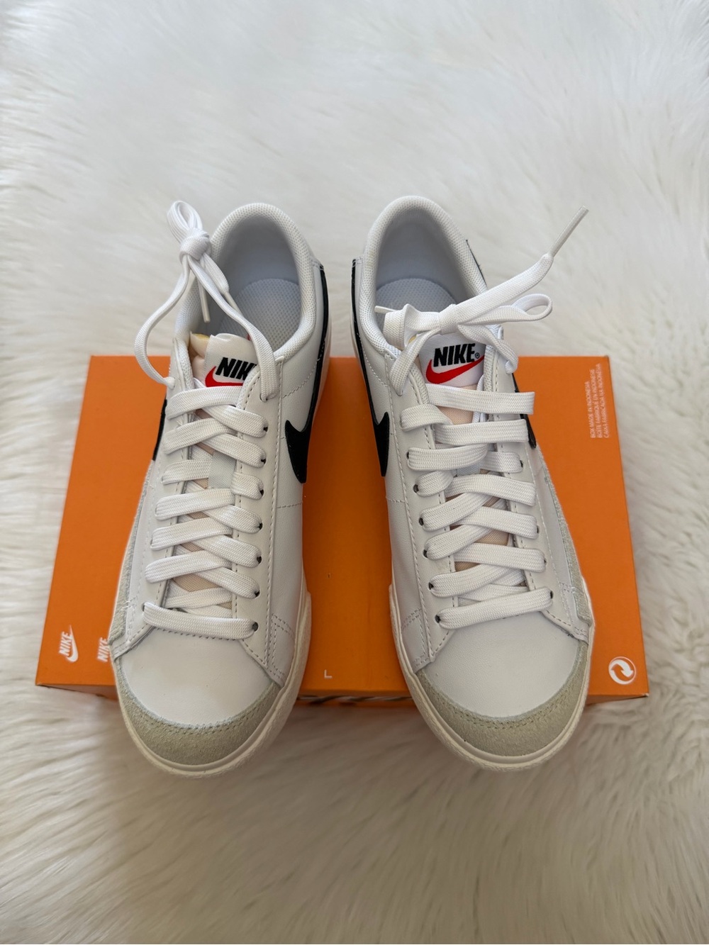 Nike White/Black Blazer Low Platform Sneakers Sz 6